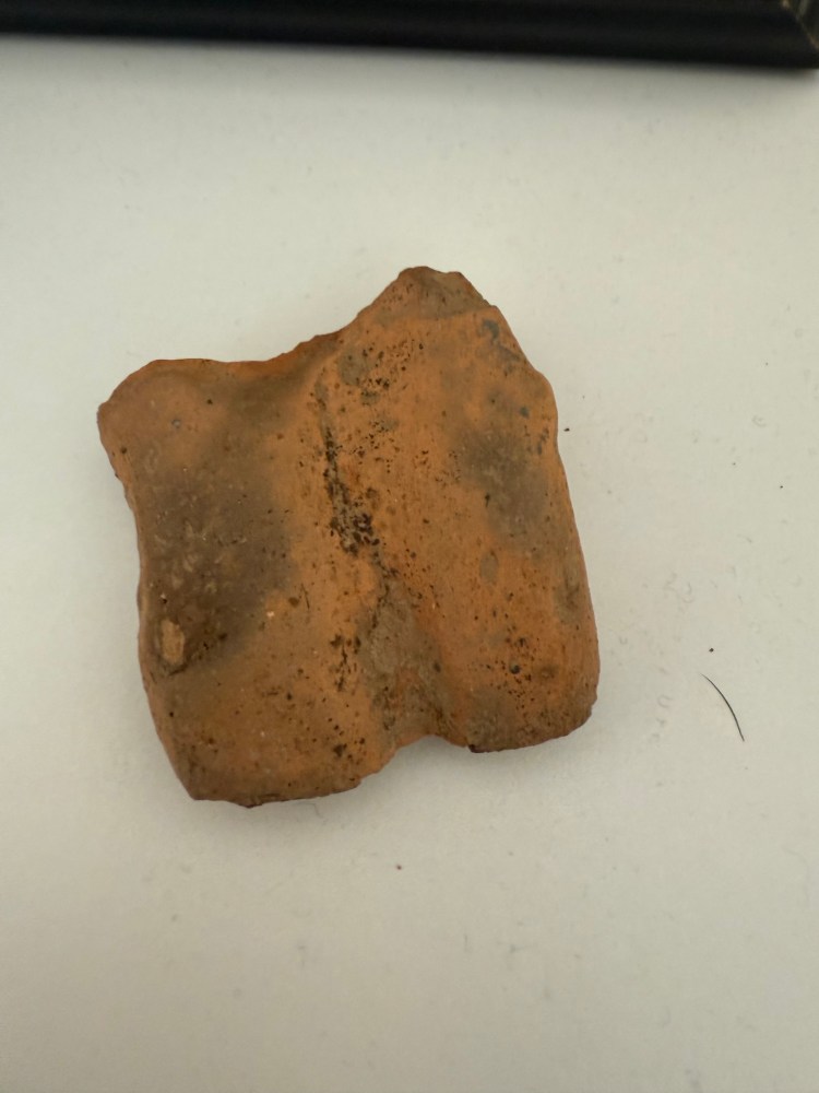 Römer Rielingshausen Kleinaspach Backnang Murr Funde Geschichte Steinäcker Vergangenheit Steine sichtbar Keramik Henkel Gefäß